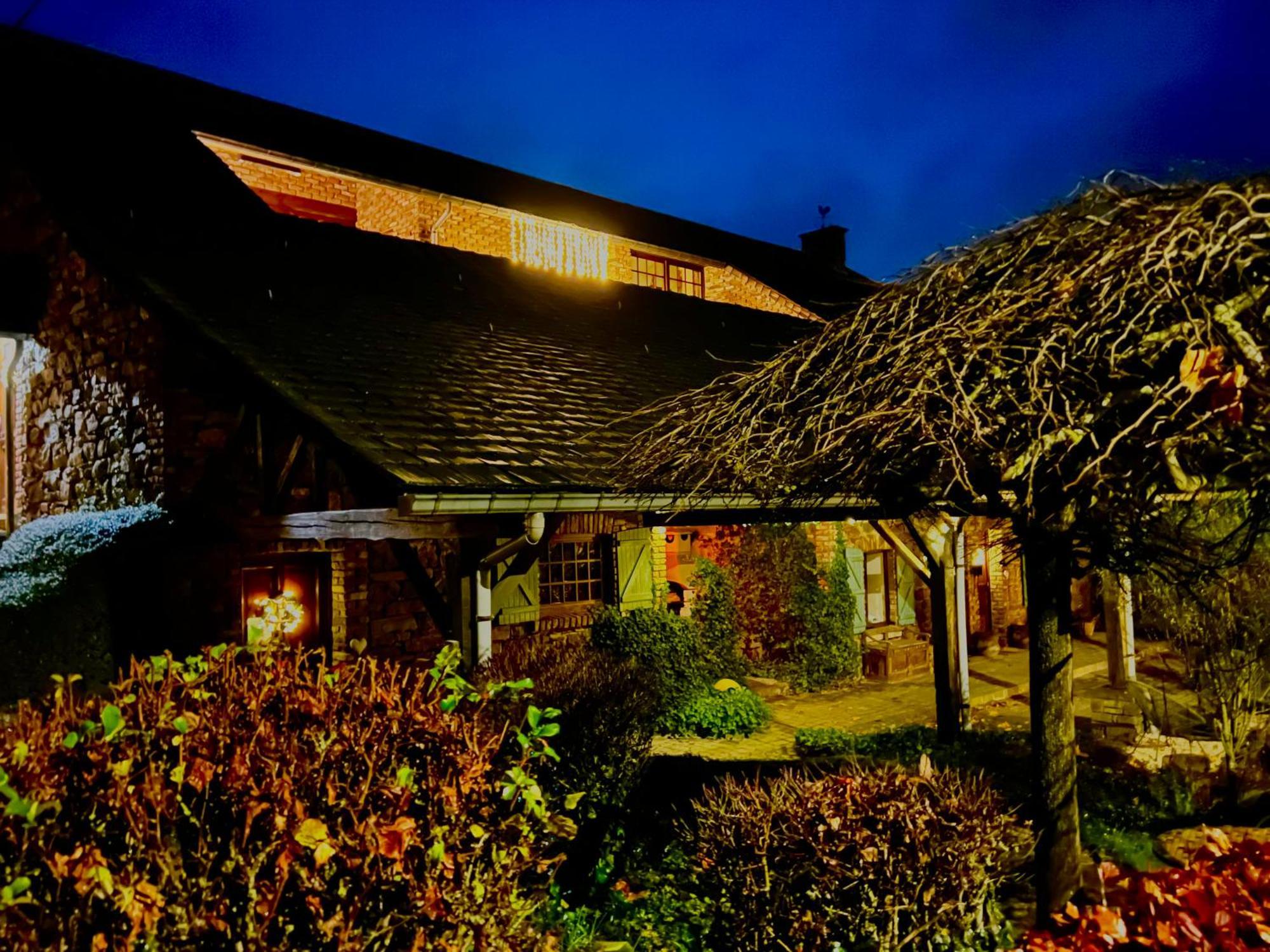 Le Teli Du Loup Dans La Taniere D'Armand Villa Stavelot Exterior foto